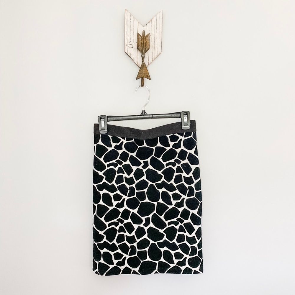 Topshop Black, White Giraffe Flocked Pencil Skirt